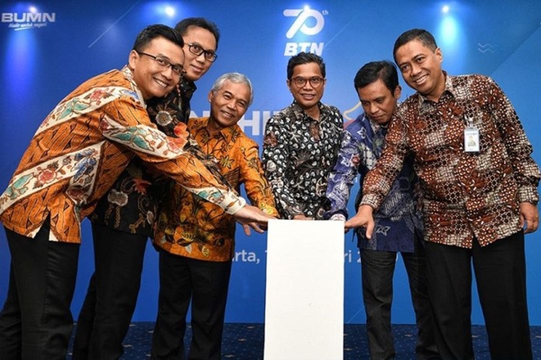 <p>Direktur Utama BTN Pahala Nugraha Mansury bersama jajaran direksi Bank BTN. / Facebook @www.btn.co.id</p>
