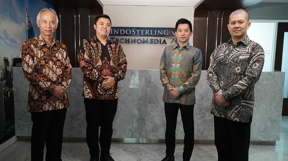 <p>Jajaran direksi dan komisaris PT Indosterling Technomedia Tbk. (TECH) saat pencatatan perdana saham secara virtual, Kamis, 4 Juni 2020/doc: Indosterling Technomedia</p>