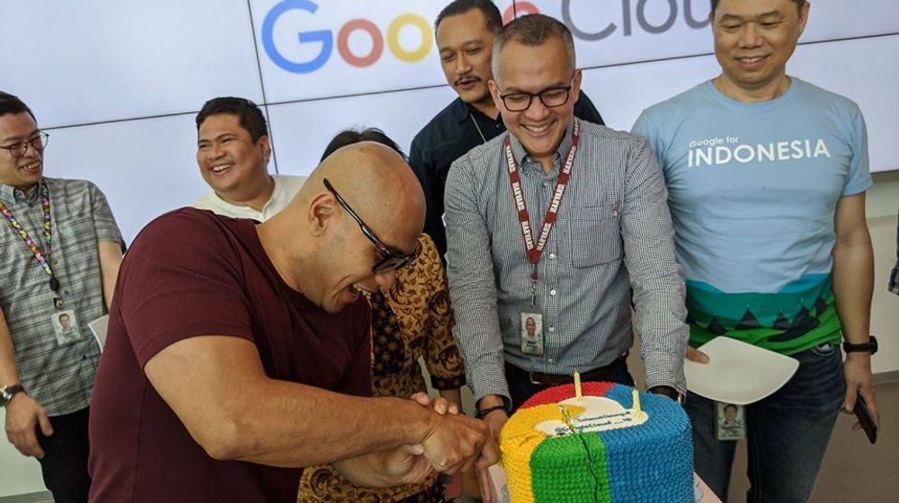 <p>Google Cloud Indonesia/ Facebook @Googlecloud</p>
