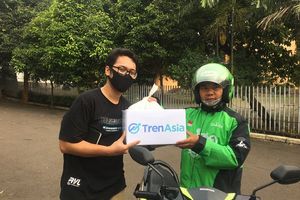 <p>TrenAsia.com pada sepanjang Mei 2020 membagikan 300 paket sembako kepada pengemudi ojek online (ojol). / Dok. TrenAsia.com</p>
