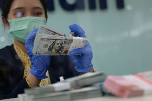 Ilustrasi aktivitas di bank BUMN.