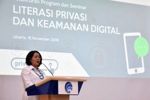 <p>Sekjen Kominfo memberikan sambutan dalam acara Peluncuran Program dan Seminar Literasi Privasi dan Keamanan Digital di Ruang Serbaguna, Kantor Kementerian Komunikasi dan Informatika, Senin, 18 November 2019/ Kominfo</p>
