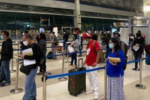 <p>Penumpang pesawat di Bandara Internasional Soekarno-Hatta. / Angkasapura2.co.id</p>
