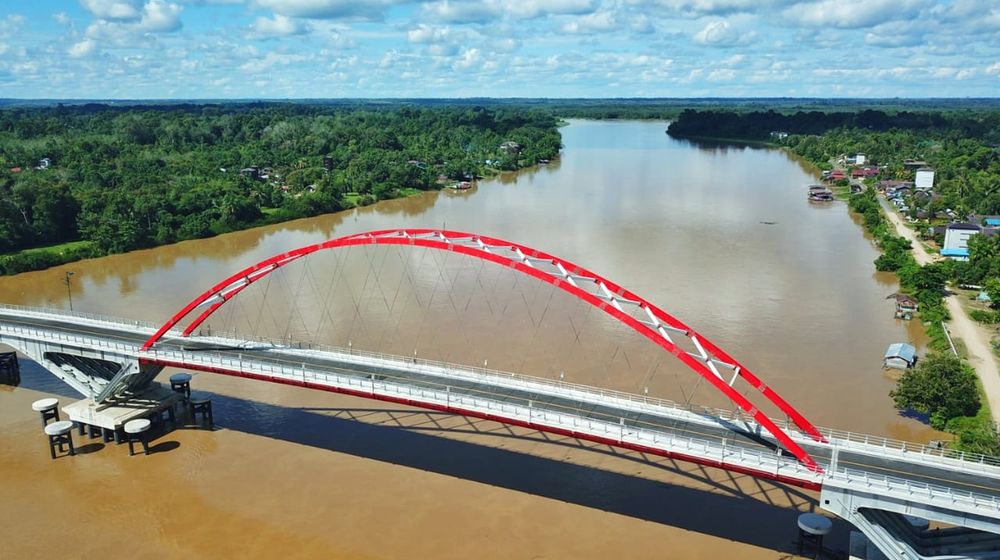 <p>Jembatan Tumbang Samba yang menghubungkan Desa Telok dan Desa Samba Danum, di Kecamatan Katingan Tengah, Provinsi Kalimantan Tengah. / Dok. Kementerian PUPR</p>
