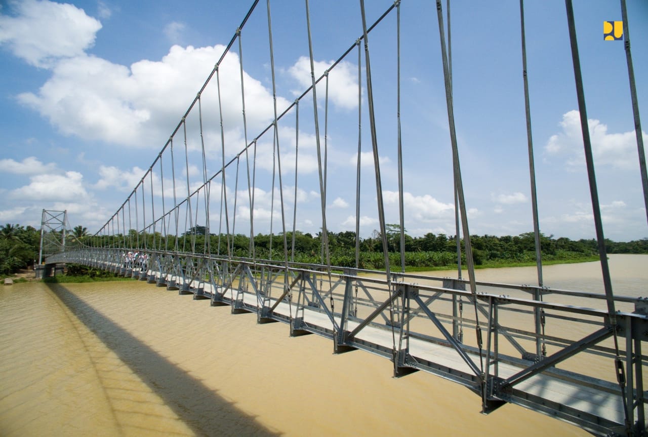 <p>Ilustrasi pembangunan jembatan gantung. / Dok. kementerian PUPR</p>

