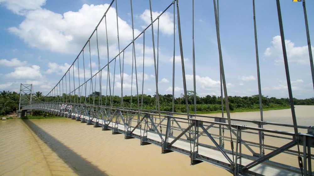 <p>Ilustrasi pembangunan jembatan gantung. / Dok. kementerian PUPR</p>

