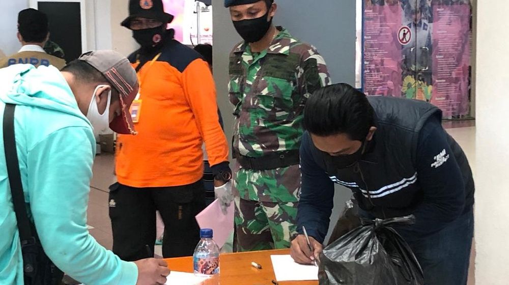 Pendataan Penumpang di Bandara Internasional Minangkabau