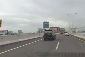 <p>Jalan  tol layang Jakarta-Cikampek/YouTube</p>
