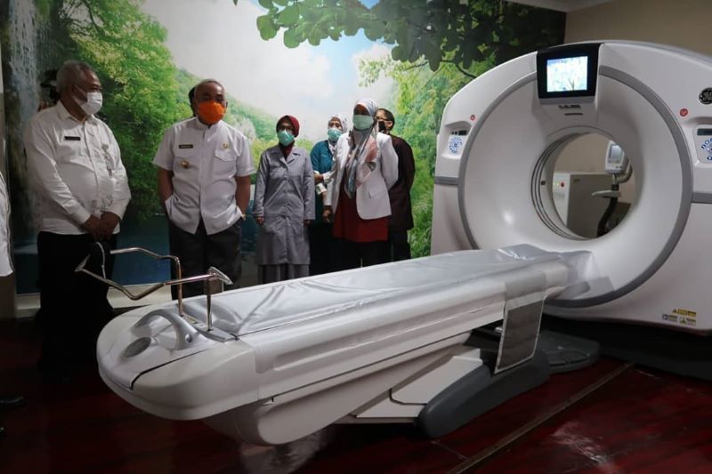 Gubernur Isran Noor meninjau fasilitas kesehatan RSKD