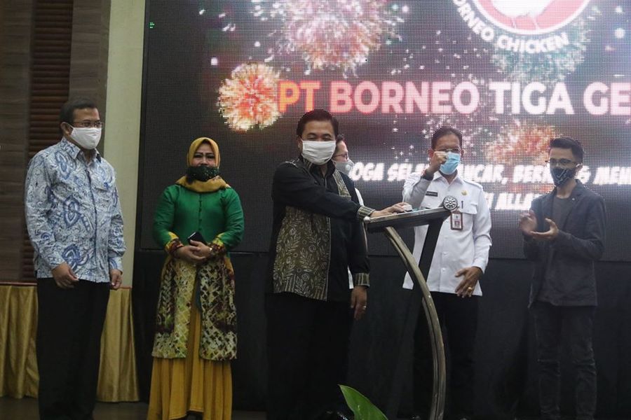 Ibnu Sina meresmikan Borneo Chicken