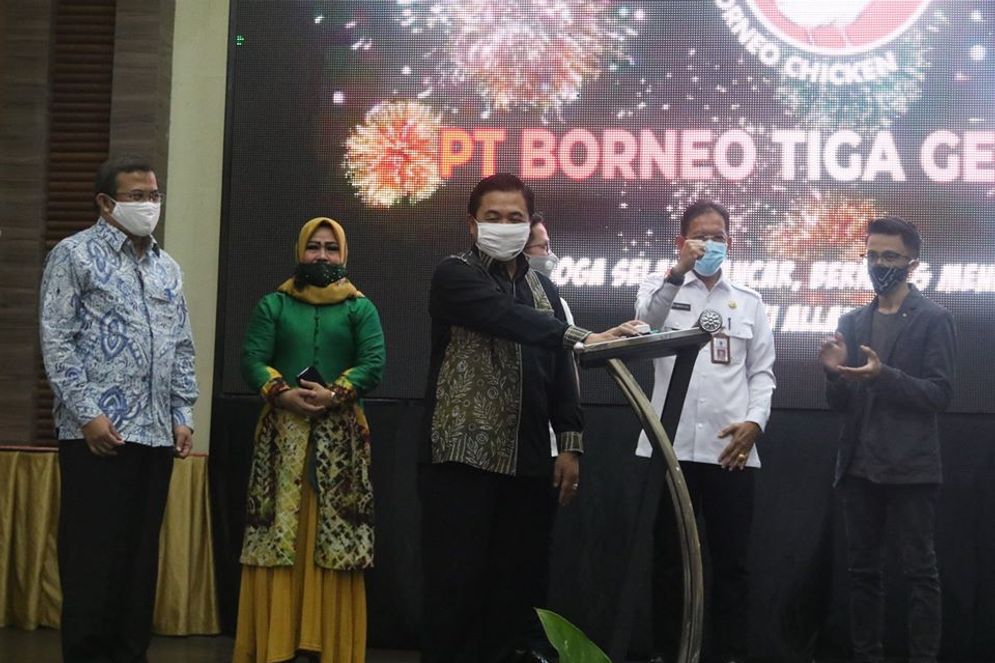 Ibnu Sina meresmikan Borneo Chicken