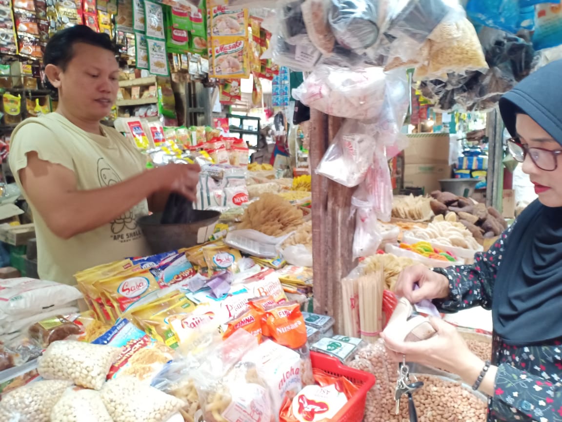 Pedagang Sembako di Pasar Klandasan