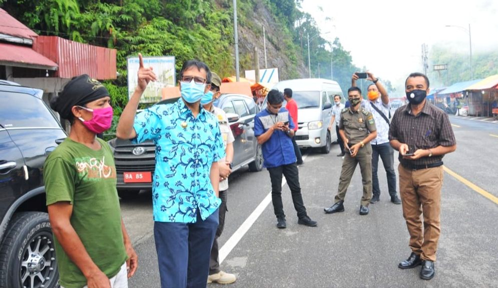 Gubernur Sumatera Barat Irwan Prayitno saat ke Kelok Sembilan Kabupaten Limapuluh Kota. Foto: ist