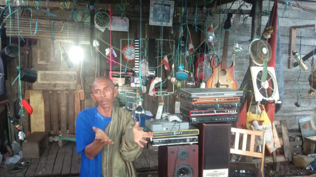 Hamdani dan Barang Bekas