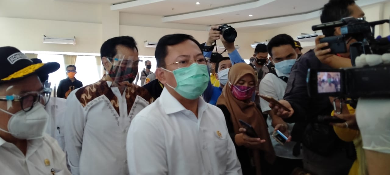 Menkes Terawan saat diwawancarai awak media, Jum'at (17/7/2020).