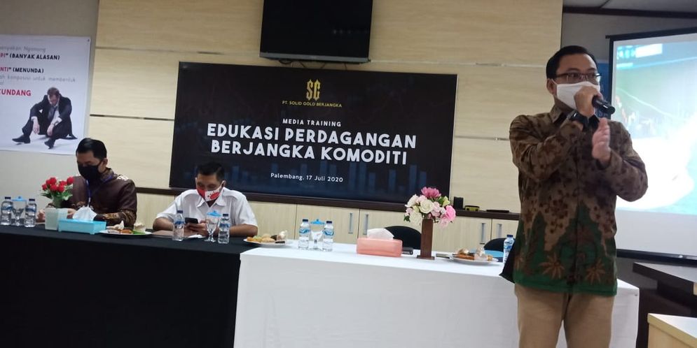 Suasana edukasi Produk Berjangka Komoditi yang diselenggarakan PT Solid Gold Berjangka Palembang