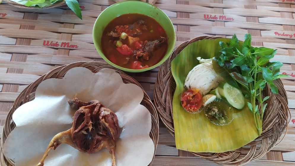 Pindang dan burung goreng Pondok Wak Man