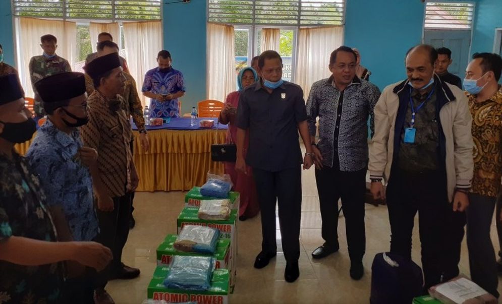 Komisi III DPRD Sumatera Barat saat bertemu dengan masyarakat di Kabupaten Sijunjung belum lama ini/Foto: Ist