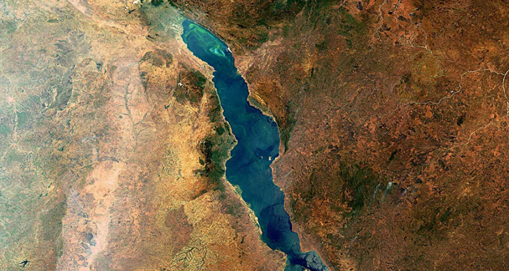 <p> CC BY-SA 3.0 IGO / Envisat satellite / Lake Malawi, Great Rift Valley</p>
