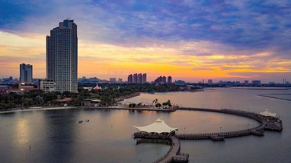 <p>Pantai Taman Impian Jaya Ancol / Foto: Rifky Widianto</p>
