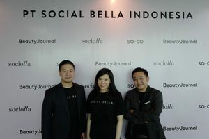 <p>Co-Founder Social Bella Indonesia – John Rasjid, Chrisanti Indiana, dan Christopher Madiam/ Social Bella</p>
