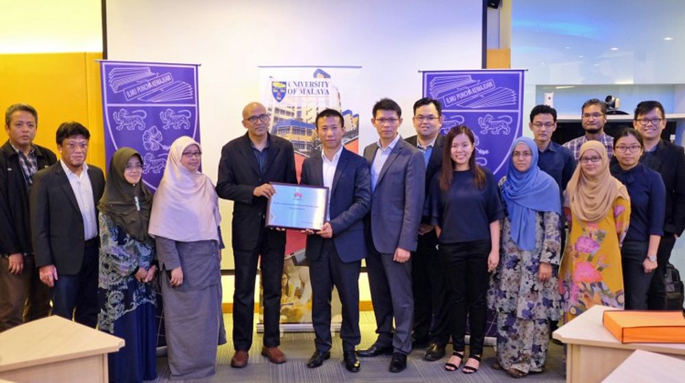 <p>Huawei ICT Academy Strategic Partnership with University Malaya/ huawei.com</p>
