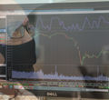 <p>Karyawan mengamati pergerakan harga saham di Profindo Sekuritas Indonesia, Jakarta, Senin, 27 Juli 2020. Indeks Harga Saham Gabungan (IHSG) mengakhiri lajunya di zona hijau pada perdagangan Senin, 27 Juli 2020. Analis Binaartha Sekuritas Nafan Aji Gusta mengatakan penguatan IHSG hari ini utamanya disebabkan oleh apresiasi pasar terhadap penguatan harga emas dunia sehingga indeks ikut bergelora. Foto: Ismail Pohan/TrenAsia</p>
