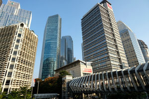 <p>Lanskap perkantoran dari kawasan Sudirman, Jakarta. Foto: Ismail Pohan/TrenAsia</p>
