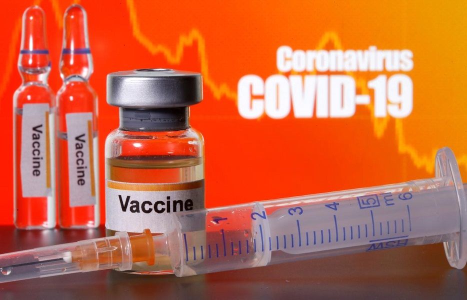<p>Ilustrasi produksi vaksin COVID-19. / Reuters</p>
