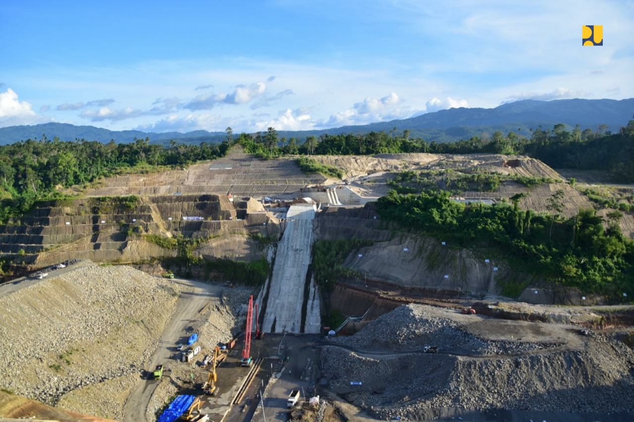 <p>Proses pembangunan Bendungan Kuwil Kawangkoan di Minahasa Utara, Sulawesi Utara. / Dok. Kementerian PUPR</p>
