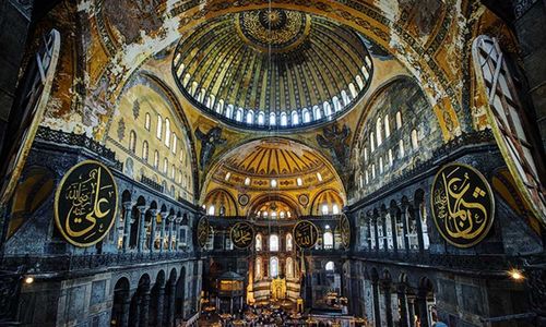 <p>Bagian dalam Hagia Sophia/CNN</p>
