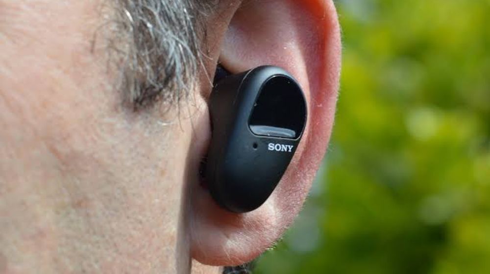 <p>Sony WF-SP800N/ Sumber: digitaltrends.com</p>