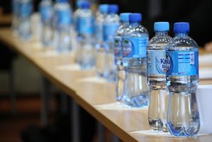 Implementasi wajib SNI bagi industri ADMK berlaku Oktober 2026.
