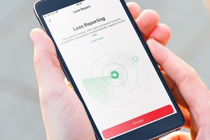 <p>Imoo Indonesia bekerja sama dengan Qoala, perusahaan startup di bidang teknologi asuransi atau insurtech, menghadirkan gerakan Imoo CARES dengan menyediakan asuransi COVID-19 senilai maksimum Rp25 juta. / Facebook Imoo Indonesia</p>
