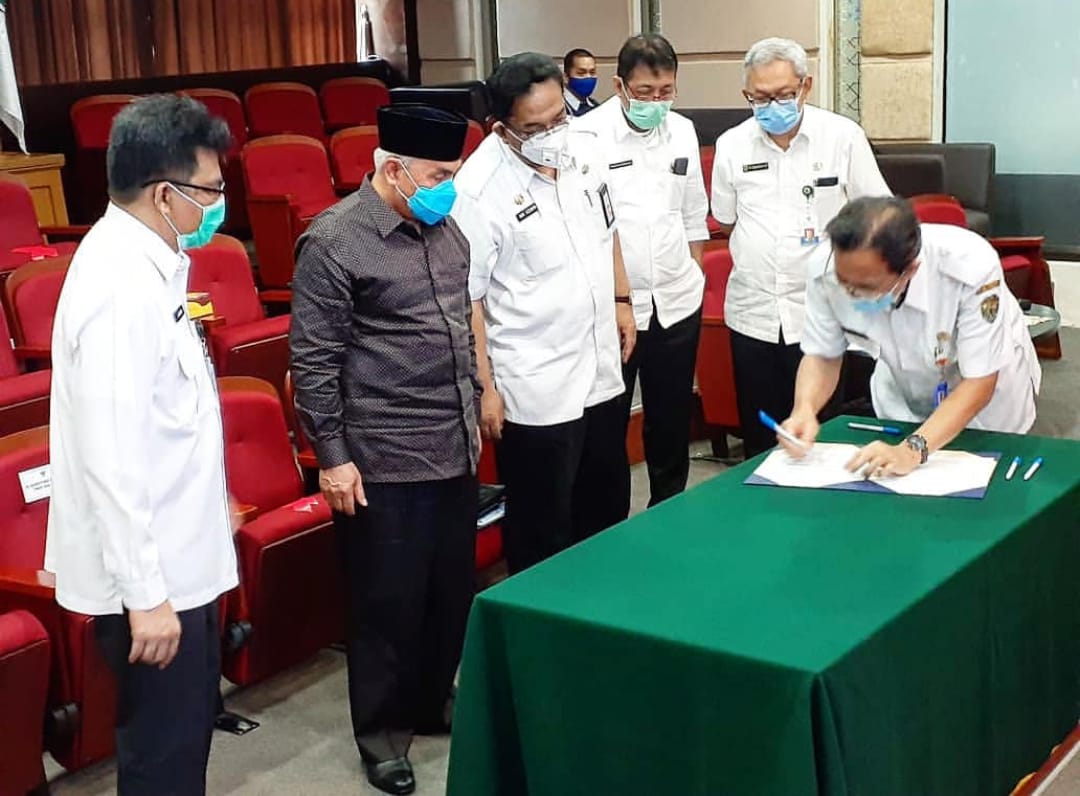 Gubernur Kaltim Isran Noor penandatanganan berita acara Tim TEPRA Kaltim