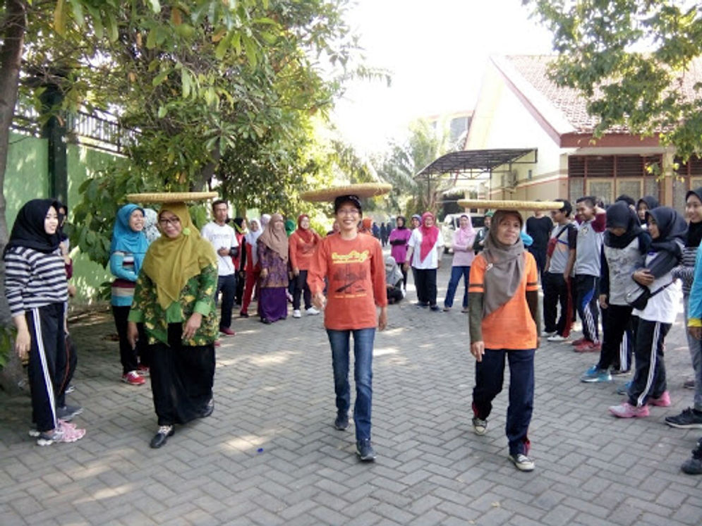Sebuah lomba Agustusan di sebuah SMA di Surabaya pada 2019