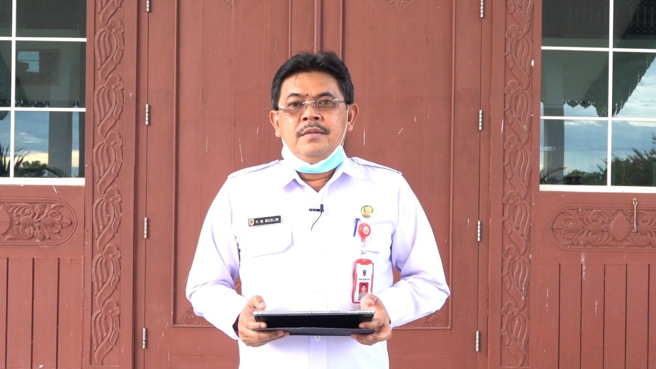 Kadinkes Kalsel HM Muslim menyampaikan rilis terbaru Covid-19