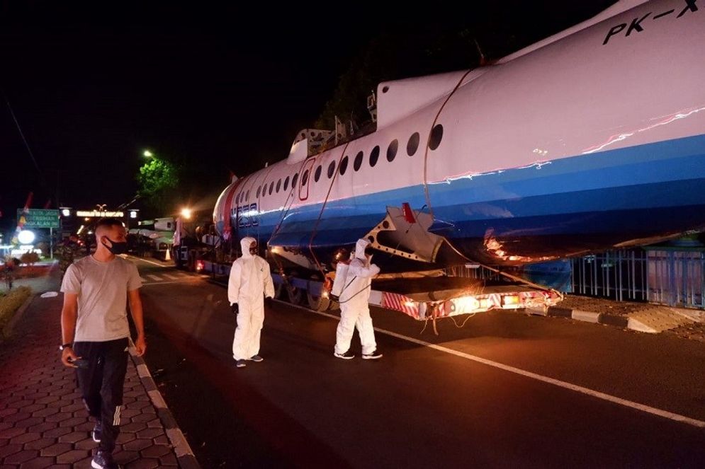 Pesawat N250 Gatotkaca karya BJ Habibie tengah dipindahkan ke Muspusdirla Yogyakarta, Jumat, 21 Agustus 2020/Twitter @_TNIAU