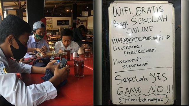 Siswa di Surabaya yang belajar melalui metode daring di sebuah warkop