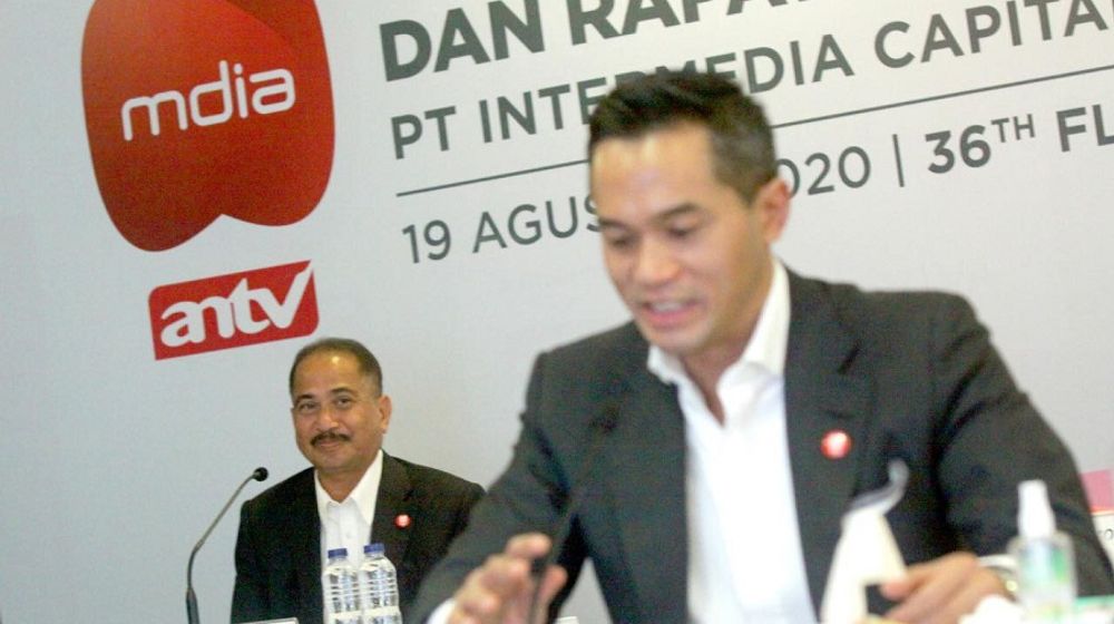 <p>Komisaris Utama PT Intermedia Capital Tbk. Anindya Novyan Bakrie mengumumkan Mantan Menteri Pariwisata Arief Yahya yang didaulat menjadi Direktur Utama PT Intermedia Capital Tbk. sebagai perusahaan media ANTV. / Facebook @bakrie.anindya</p>
