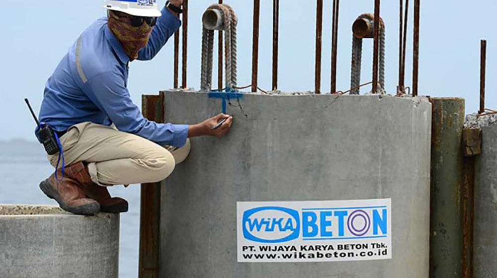 <p>Pengerjaan produk beton milik PT Wijaya Karya Beton Tbk. / wika-beton.co.id</p>