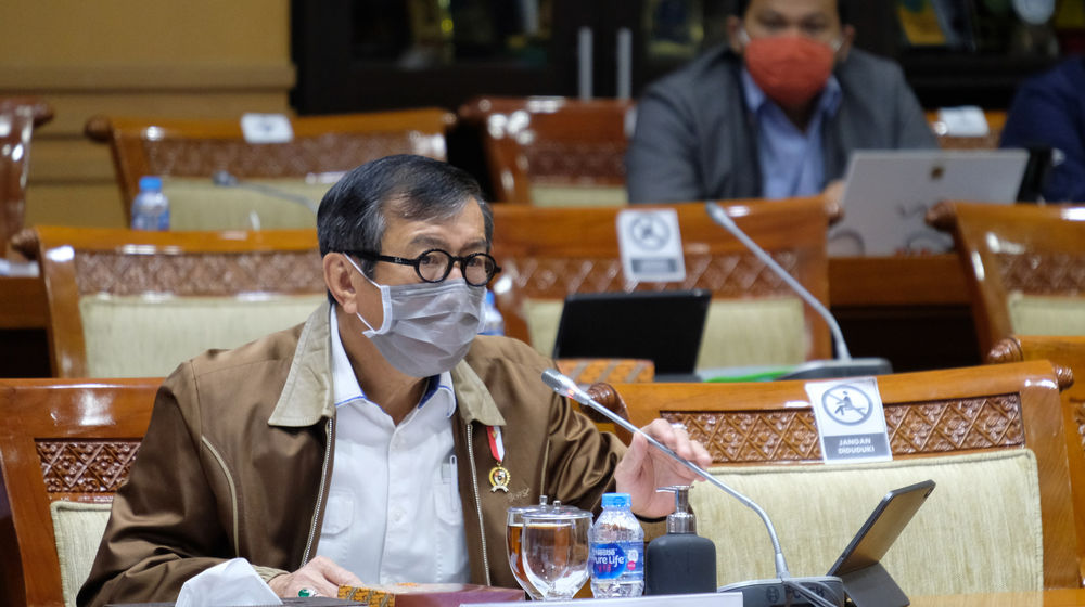 <p>Menteri Hukum dan Hak Asasi Manusia (Menkumham), Yasonna Laoly pada Rapat Kerja dengan Komisi III DPR RI, di komplek Parlemen Senayan, Selasa, 25 Agustus 2020. Rapat Kerja membahas Rancangan Undang-Undang tentang perubahan ketiga atas Undang-Undang No.24 tahun 2003 tentang mahkamah konstitusi. Foto: Ismail Pohan/TrenAsia</p>