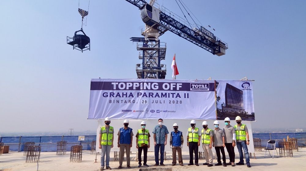 <p>Penutupan Atap (Topping off) proyek Graha Paramita II Project, Bintaro dari emiten konstruksi PT Total Bangun Persada Tbk (TOTL) / Totalbp.com </p>
