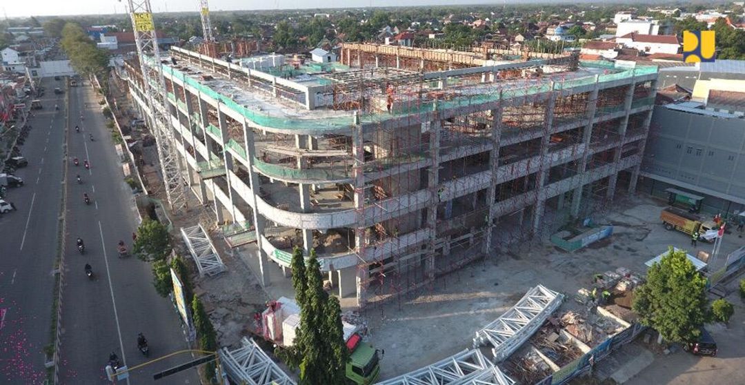 <p>Proses rekonstruksi Pasar Legi di Kabupaten Ponorogo, Jawa Timur. / Dok. Kementerian PUPR</p>
