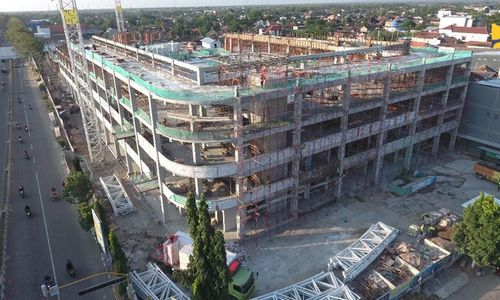 <p>Proses rekonstruksi Pasar Legi di Kabupaten Ponorogo, Jawa Timur. / Dok. Kementerian PUPR</p>
