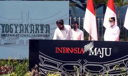 <p>Presiden Joko Widodo saat meresmikan Yogyakarta International Airport (YIA) /Foto: YouTube</p>
