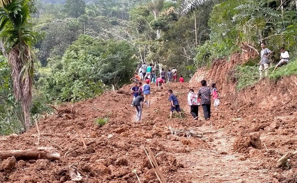 Kegiatan TMMD di Kampung Pancung Taba -Kampung Dilan - Kampung Limau Limau, Kecamatan Bayang Utara/Foto: ist