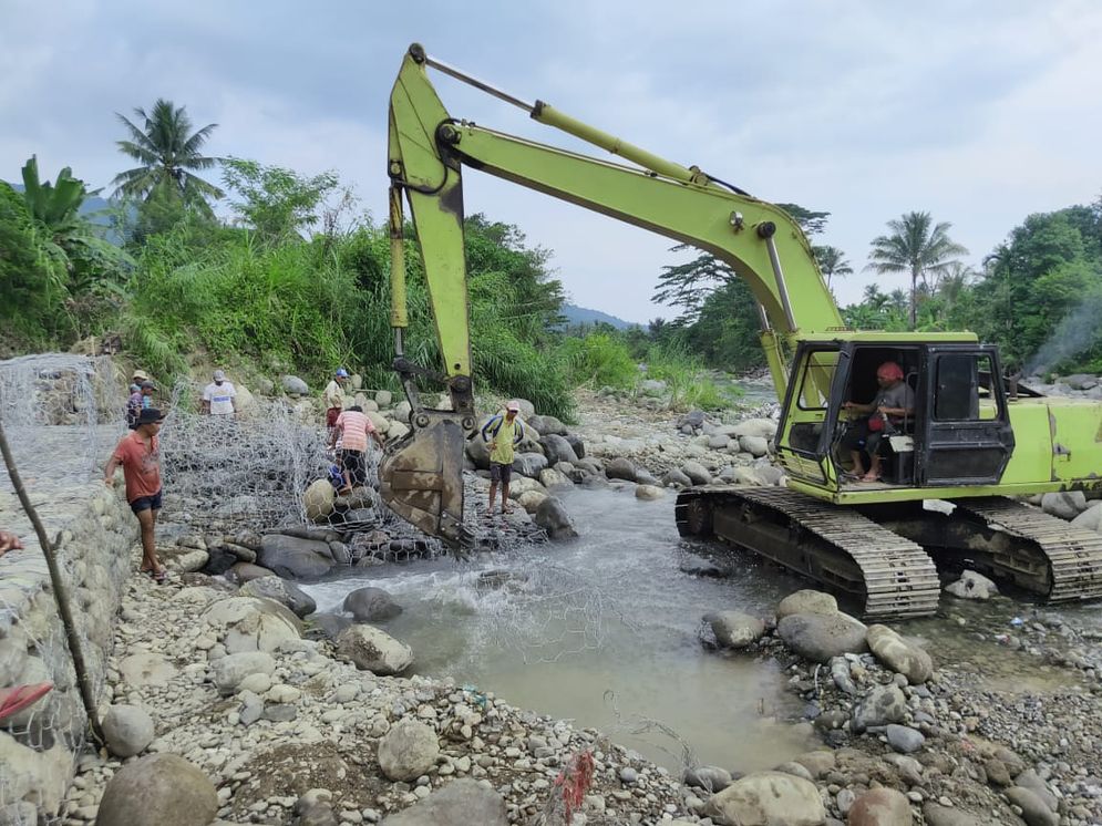 Pengerjaan proyek normalisasi intake Baringin/Foto: ist