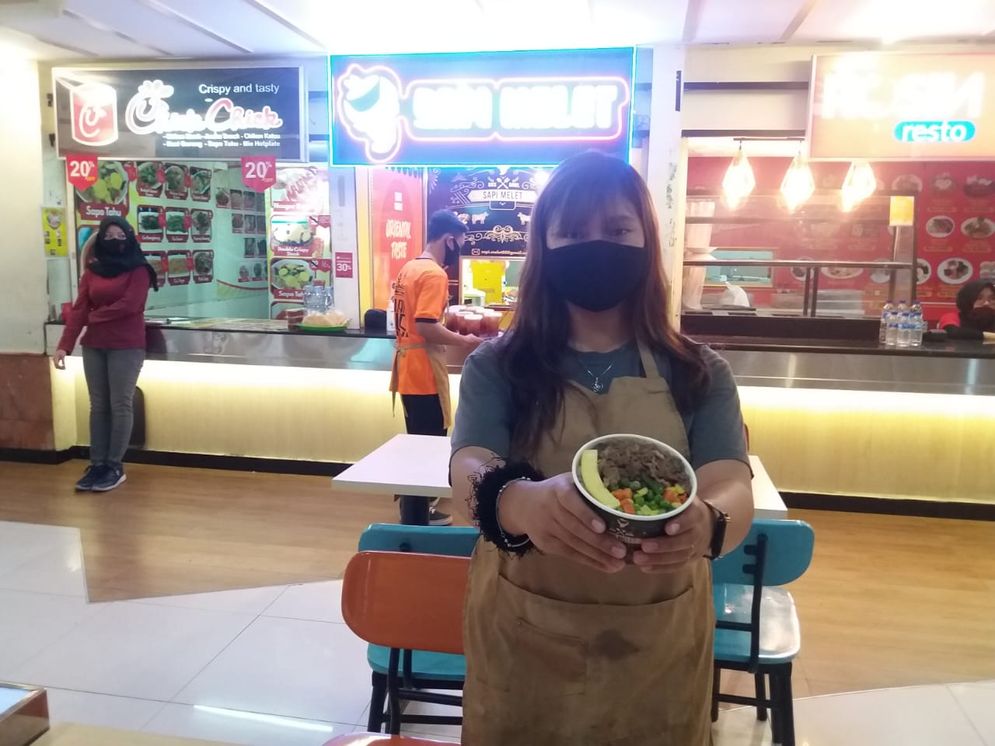 Menu sapi melet di outlet Solo Grand Mall