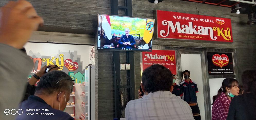 Gubernur Ganjar Pranowo saat memberi sambutan produk MakanKu melalui daring